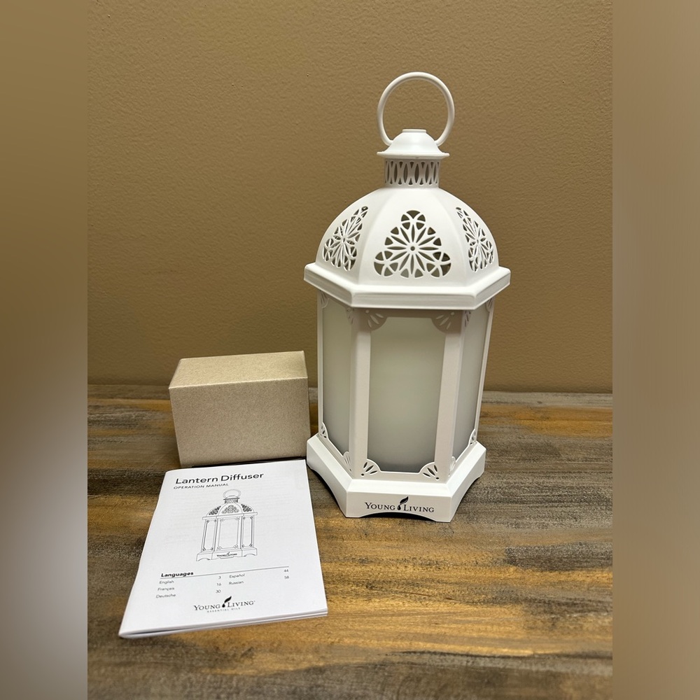 Young Living Lantern Essential Oil Ultrasonic Diffuser White NIB